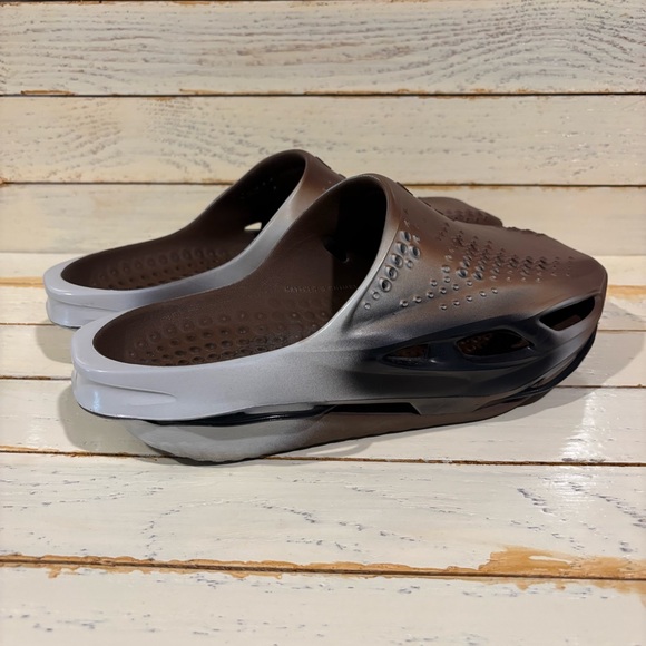 Men\'s Brown and Black Slip-On Shoes main image 6